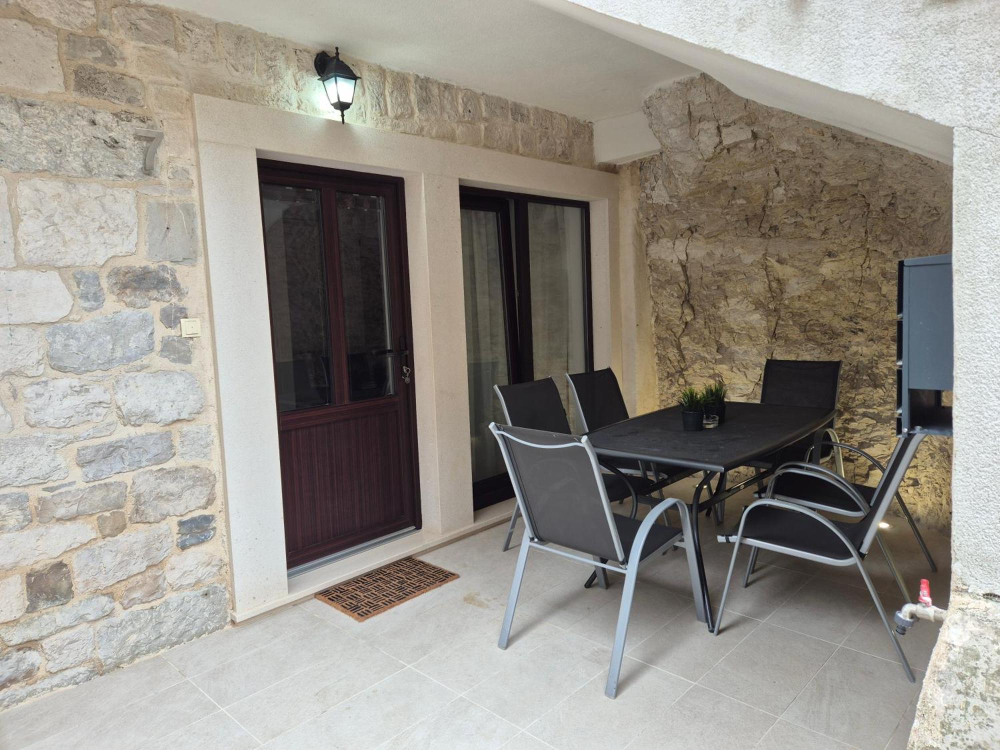 Apartment Rika Omiš Zewnętrze zdjęcie