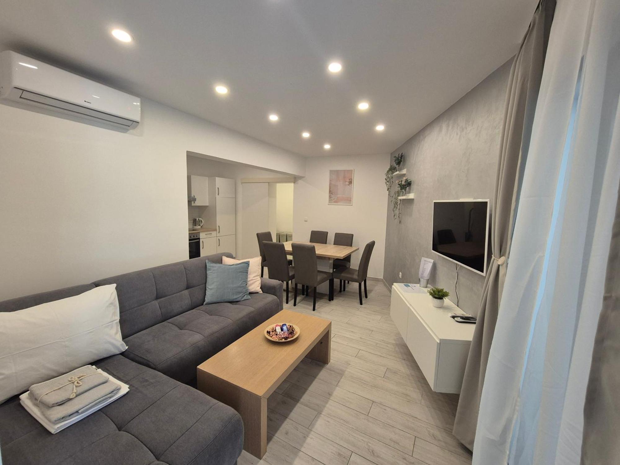 Apartment Rika Omiš Zewnętrze zdjęcie