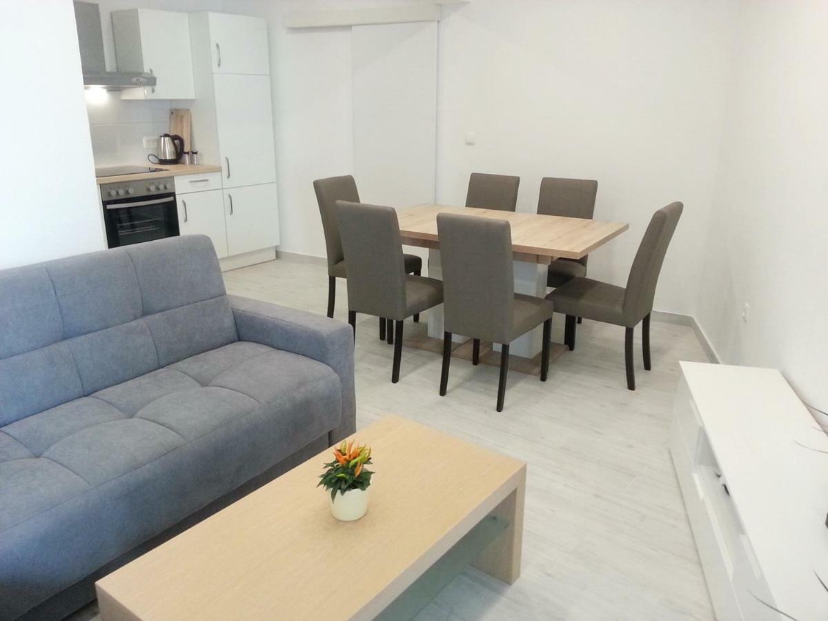 Apartment Rika Omiš Zewnętrze zdjęcie